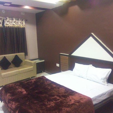 Hotel Palash Regency Bhagor Buitenkant foto