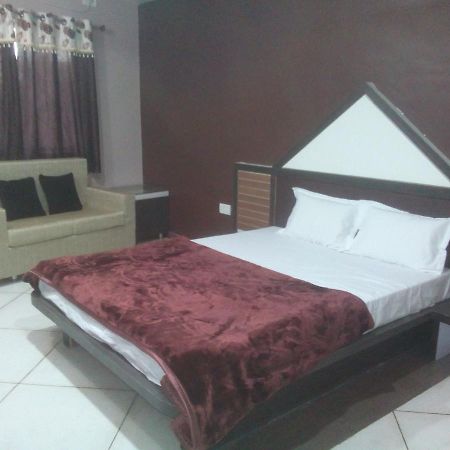 Hotel Palash Regency Bhagor Buitenkant foto