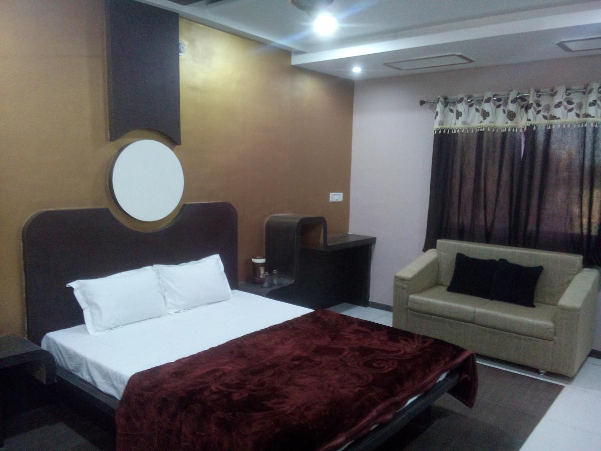 Hotel Palash Regency Bhagor Buitenkant foto